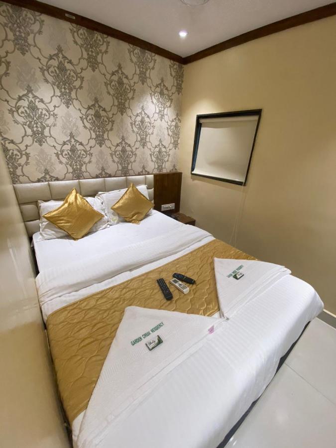 Garden Creek Residency - Near To Mumbai International Airport Hotel Bagian luar foto