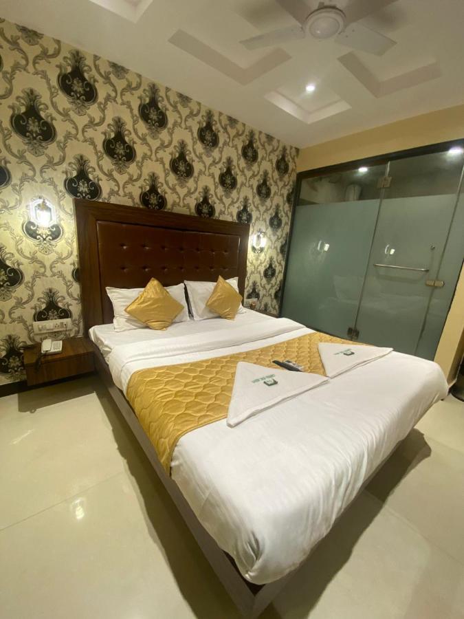 Garden Creek Residency - Near To Mumbai International Airport Hotel Bagian luar foto