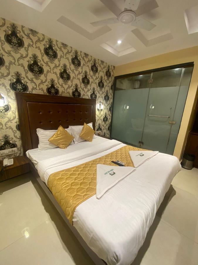 Garden Creek Residency - Near To Mumbai International Airport Hotel Bagian luar foto