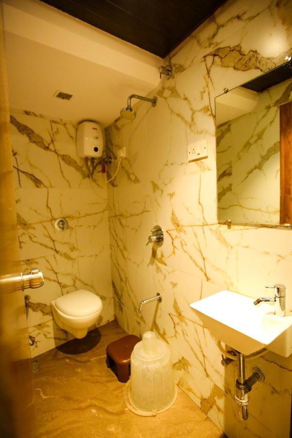 Garden Creek Residency - Near To Mumbai International Airport Hotel Bagian luar foto