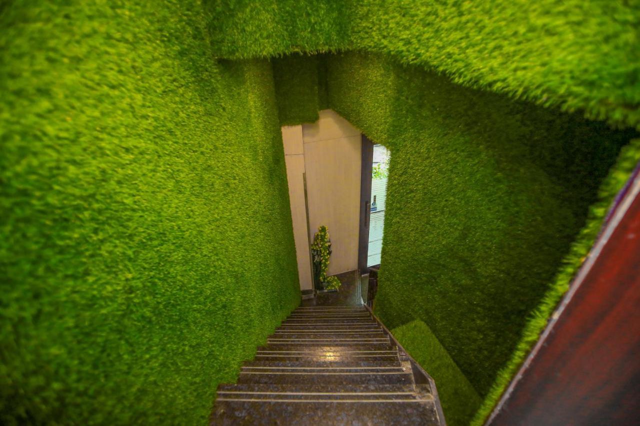 Garden Creek Residency - Near To Mumbai International Airport Hotel Bagian luar foto